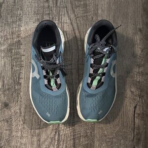 On Running Cloudmonster Shoes - Blue with Cream Soles - Size 8